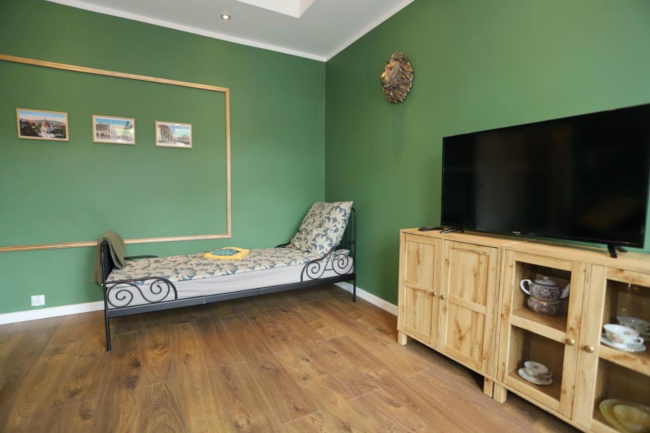 Apartament Stary Zdroj ヴァウブジフ エクステリア 写真