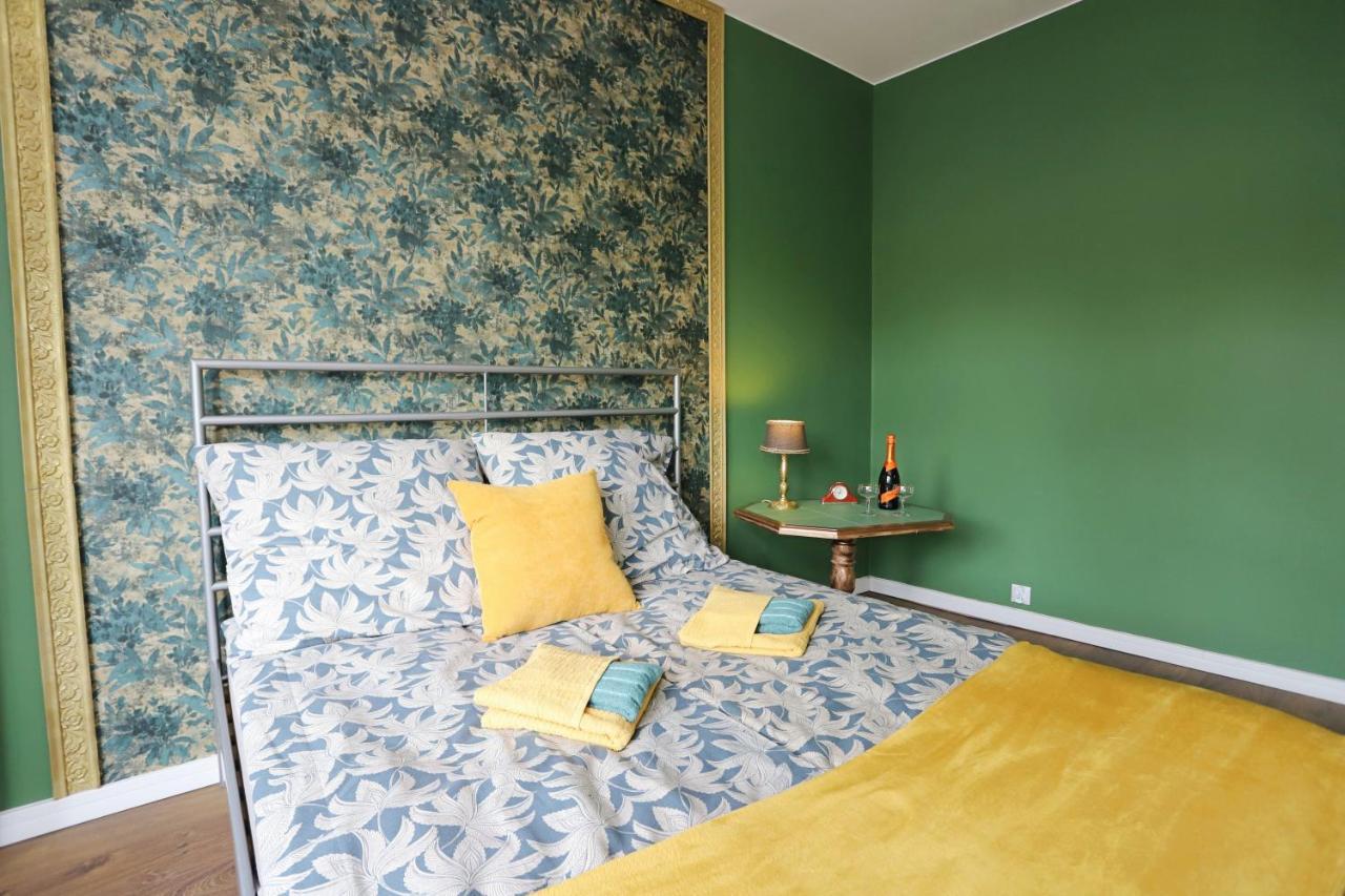 Apartament Stary Zdroj ヴァウブジフ エクステリア 写真