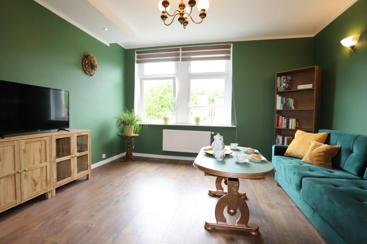 Apartament Stary Zdroj ヴァウブジフ エクステリア 写真