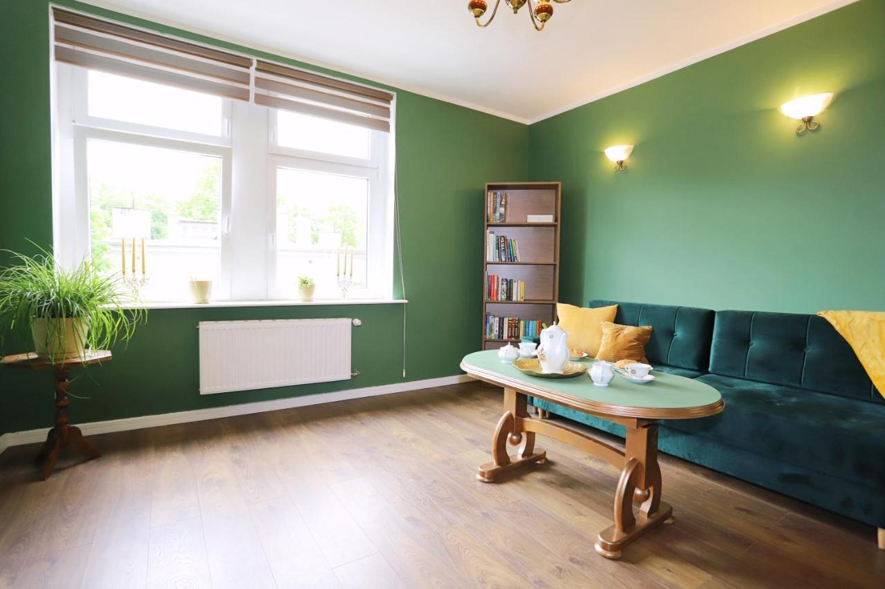 Apartament Stary Zdroj ヴァウブジフ エクステリア 写真
