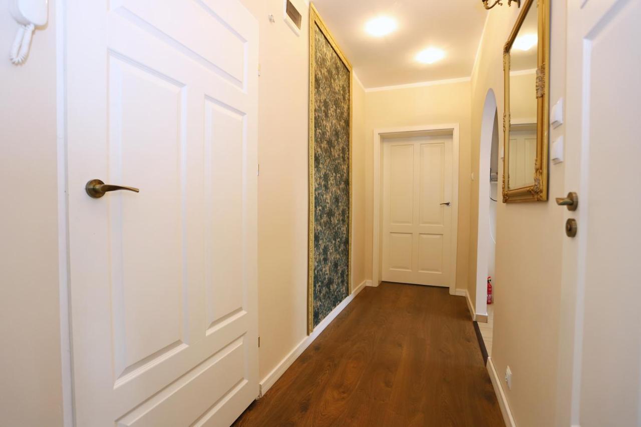 Apartament Stary Zdroj ヴァウブジフ エクステリア 写真